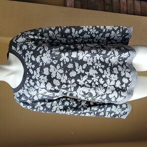 🆕️ OLIVIA MOON Floral Gray Sweater SIZE: M